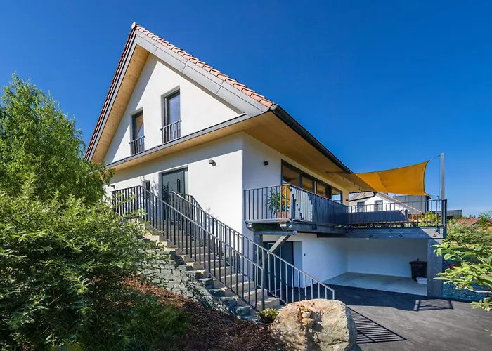 Elisabeth Ratsch an der Weinstraße